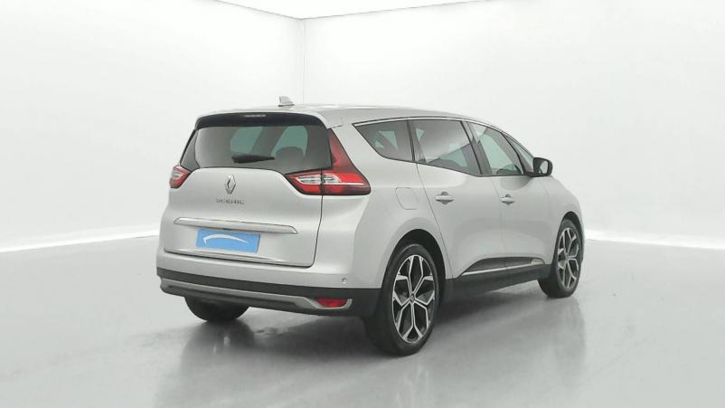 Vente en ligne Renault Grand Scenic 4 Grand Scenic TCe 140 FAP EDC - 21 au prix de 21 190 €