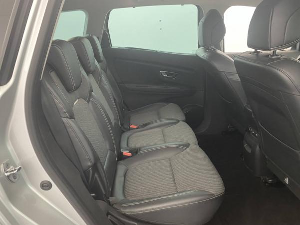 Vente en ligne Renault Grand Scenic 4 Grand Scenic TCe 140 FAP EDC - 21 au prix de 21 190 €