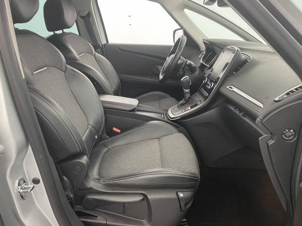 Vente en ligne Renault Grand Scenic 4 Grand Scenic TCe 140 FAP EDC - 21 au prix de 21 190 €