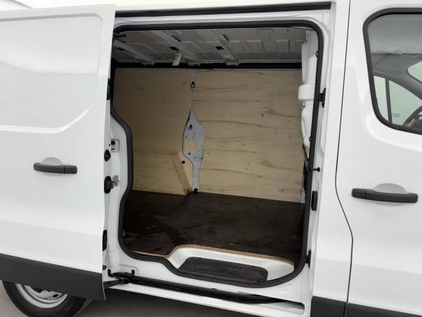 Vente en ligne Renault Trafic 3 Fourgon TRAFIC FGN L1H1 3000 KG BLUE DCI 130 au prix de 23 590 €