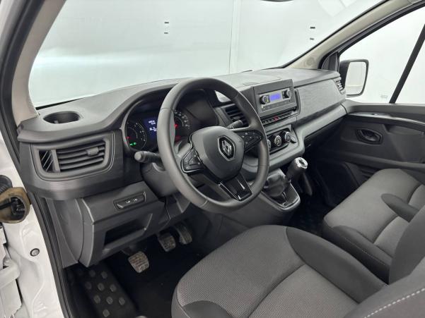 Vente en ligne Renault Trafic 3 Fourgon TRAFIC FGN L1H1 3000 KG BLUE DCI 130 au prix de 23 590 €