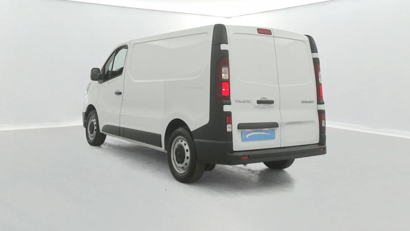 Vente en ligne Renault Trafic 3 Fourgon TRAFIC FGN L1H1 3000 KG BLUE DCI 130 au prix de 23 590 €