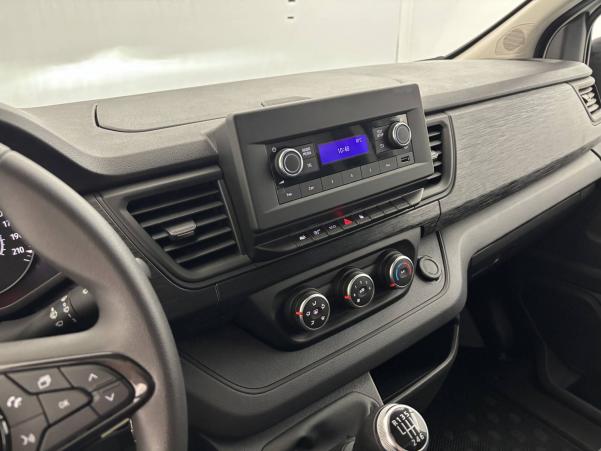 Vente en ligne Renault Trafic 3 Fourgon TRAFIC FGN L1H1 3000 KG BLUE DCI 130 au prix de 23 590 €