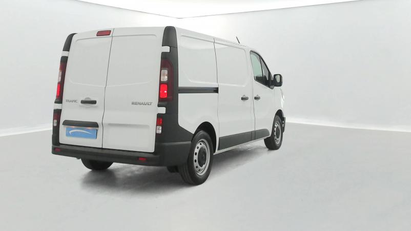 Vente en ligne Renault Trafic 3 Fourgon TRAFIC FGN L1H1 3000 KG BLUE DCI 130 au prix de 23 590 €
