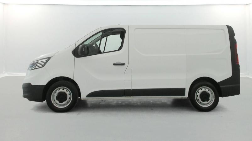 Vente en ligne Renault Trafic 3 Fourgon TRAFIC FGN L1H1 3000 KG BLUE DCI 130 au prix de 23 590 €