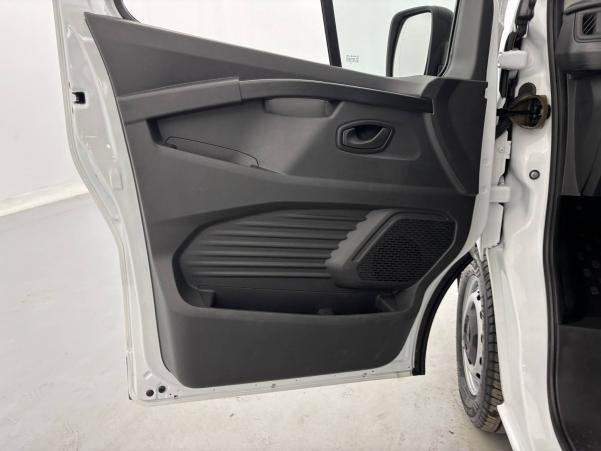 Vente en ligne Renault Trafic 3 Fourgon TRAFIC FGN L1H1 3000 KG BLUE DCI 130 au prix de 23 590 €