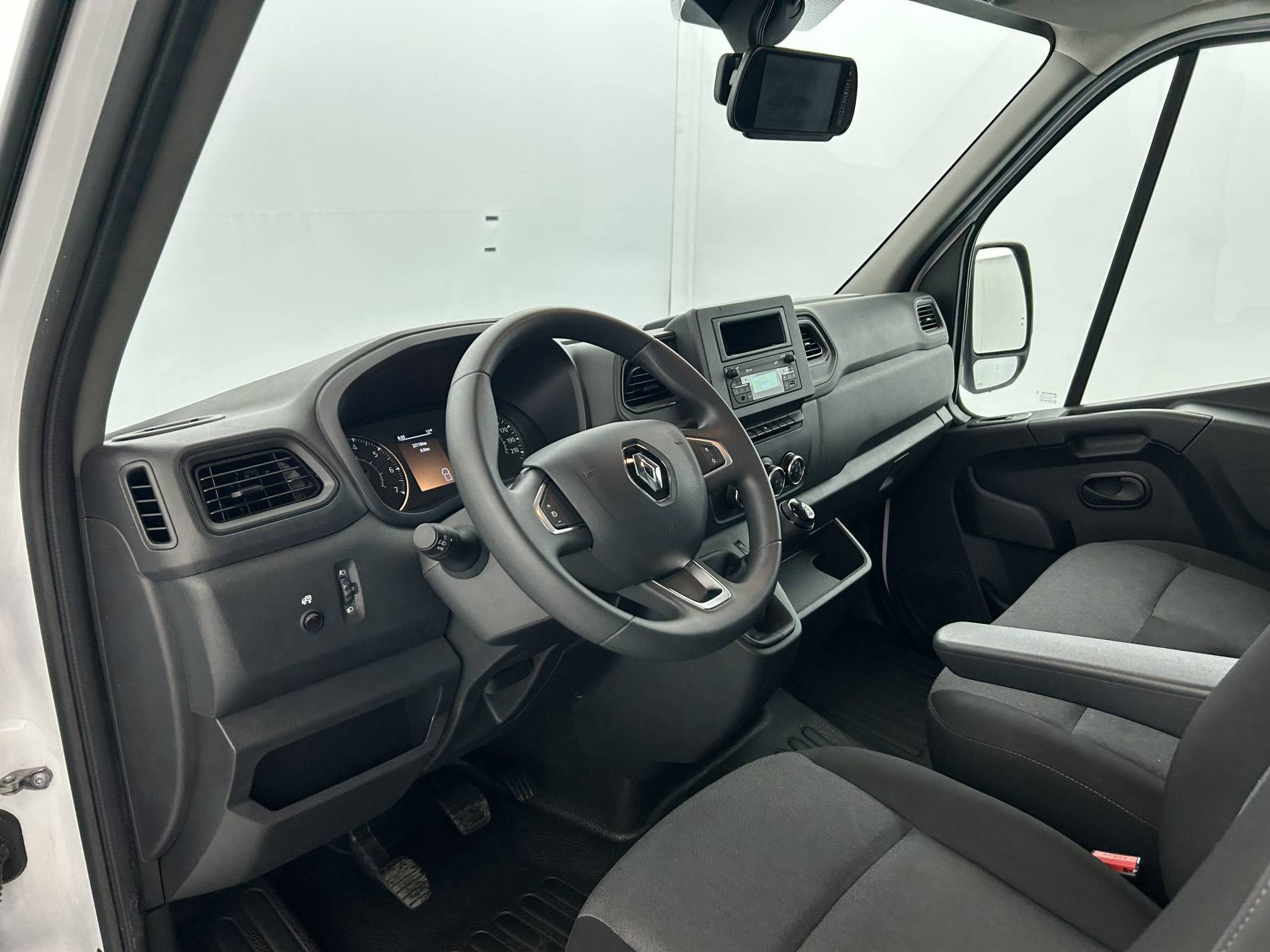 Vente en ligne Renault Master 3 Châssis Cabine MASTER PHC TRAC F3500 L3H1 BLUE DCI 145 EURO VI au prix de 29 990 €