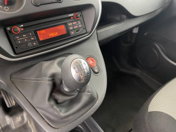 Vente en ligne Renault Kangoo Express  BLUE DCI 95 au prix de 13 990 €