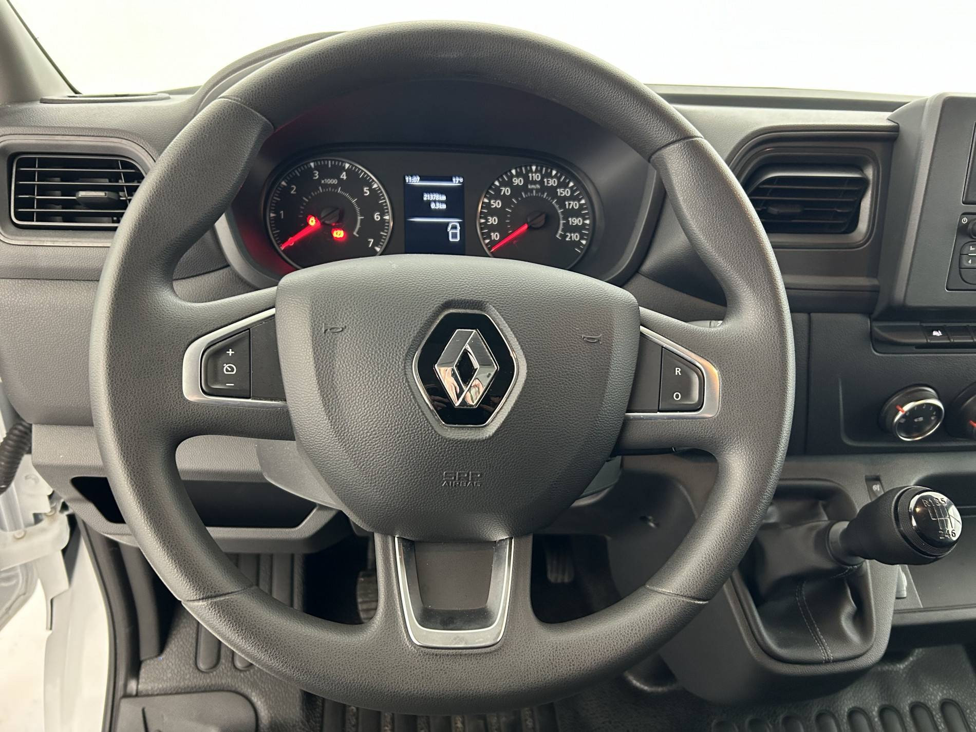 Vente en ligne Renault Master Fourgon MASTER FGN TRAC F3500 L2H2 BLUE DCI 135 au prix de 27 790 €