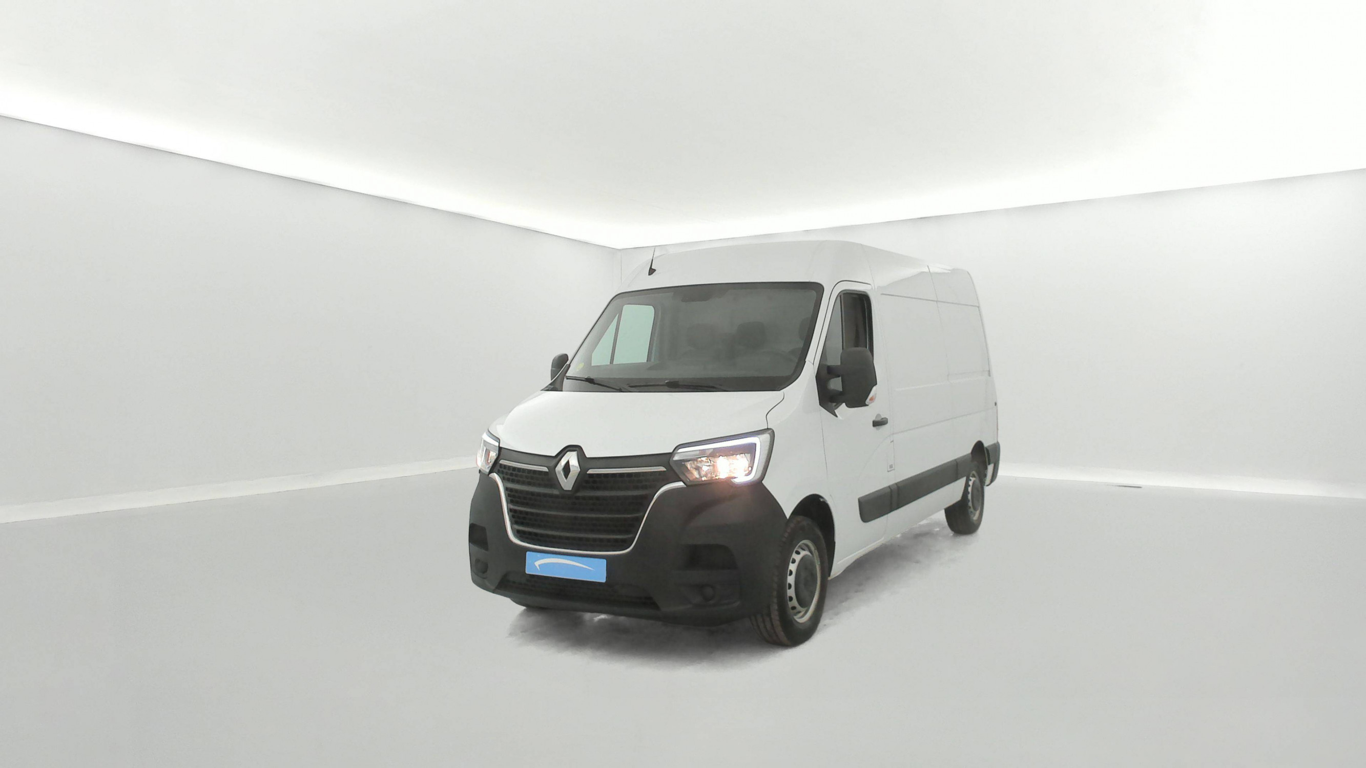 Renault Master Fourgon MASTER FGN TRAC F3500 L2H2 BLUE DCI 135 occasion de 2024 en vente à Brest