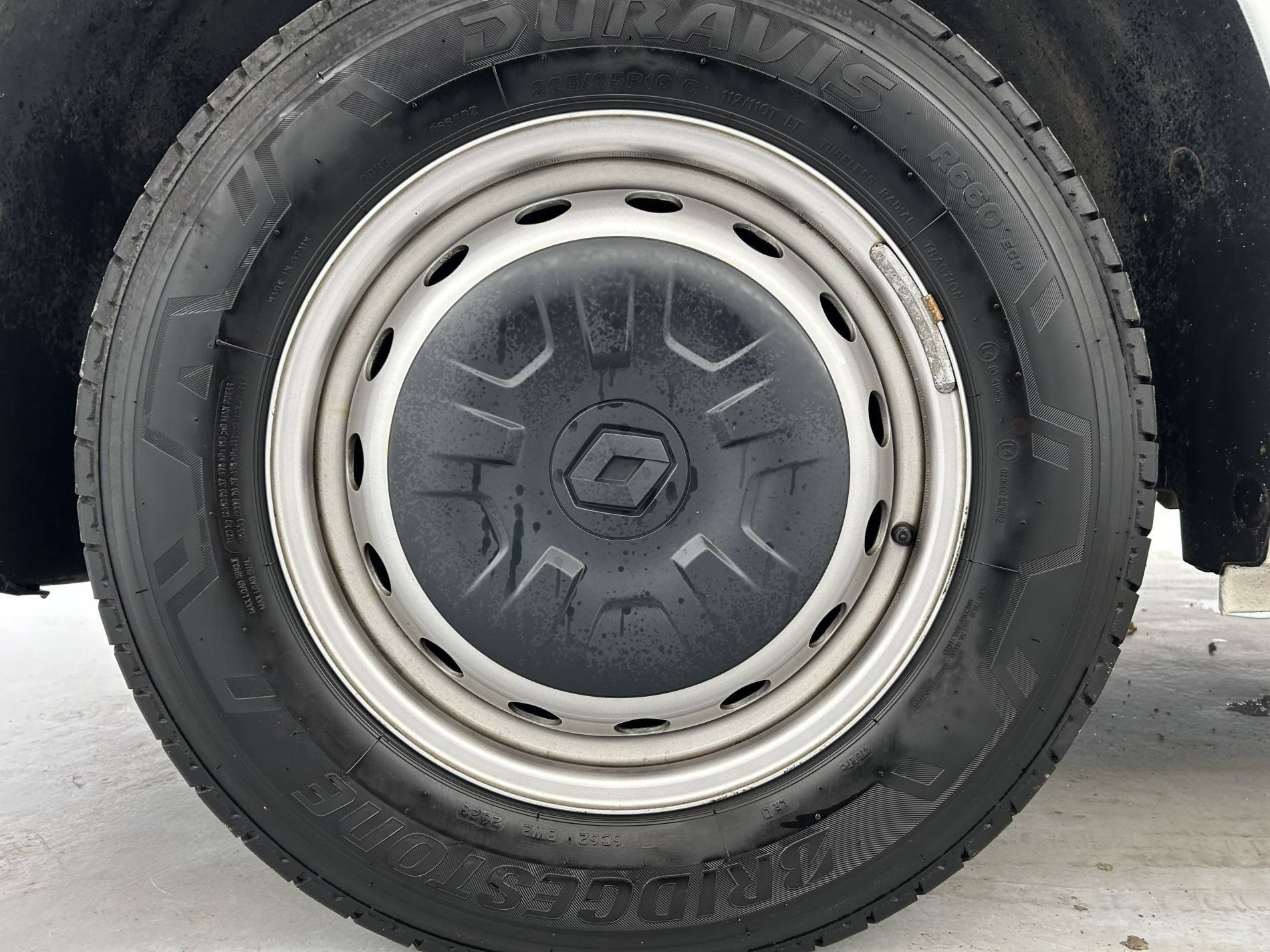 Vente en ligne Renault Master Fourgon MASTER FGN TRAC F3500 L2H2 BLUE DCI 135 au prix de 27 790 €