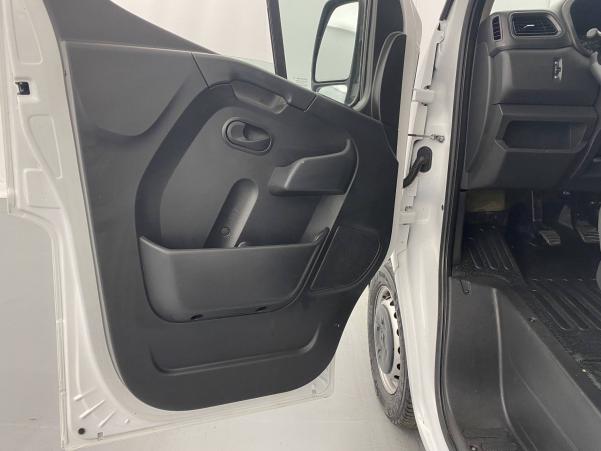 Vente en ligne Renault Master 3 Fourgon MASTER FGN TRAC F3500 L3H2 ENERGY DCI 180 au prix de 22 990 €