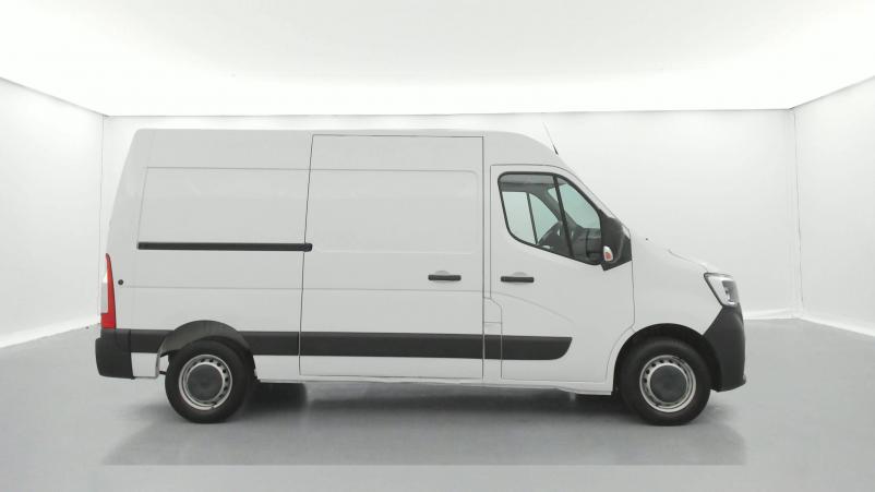 Vente en ligne Renault Master 3 Fourgon MASTER FGN TRAC F3500 L2H2 DCI 135 au prix de 23 990 €