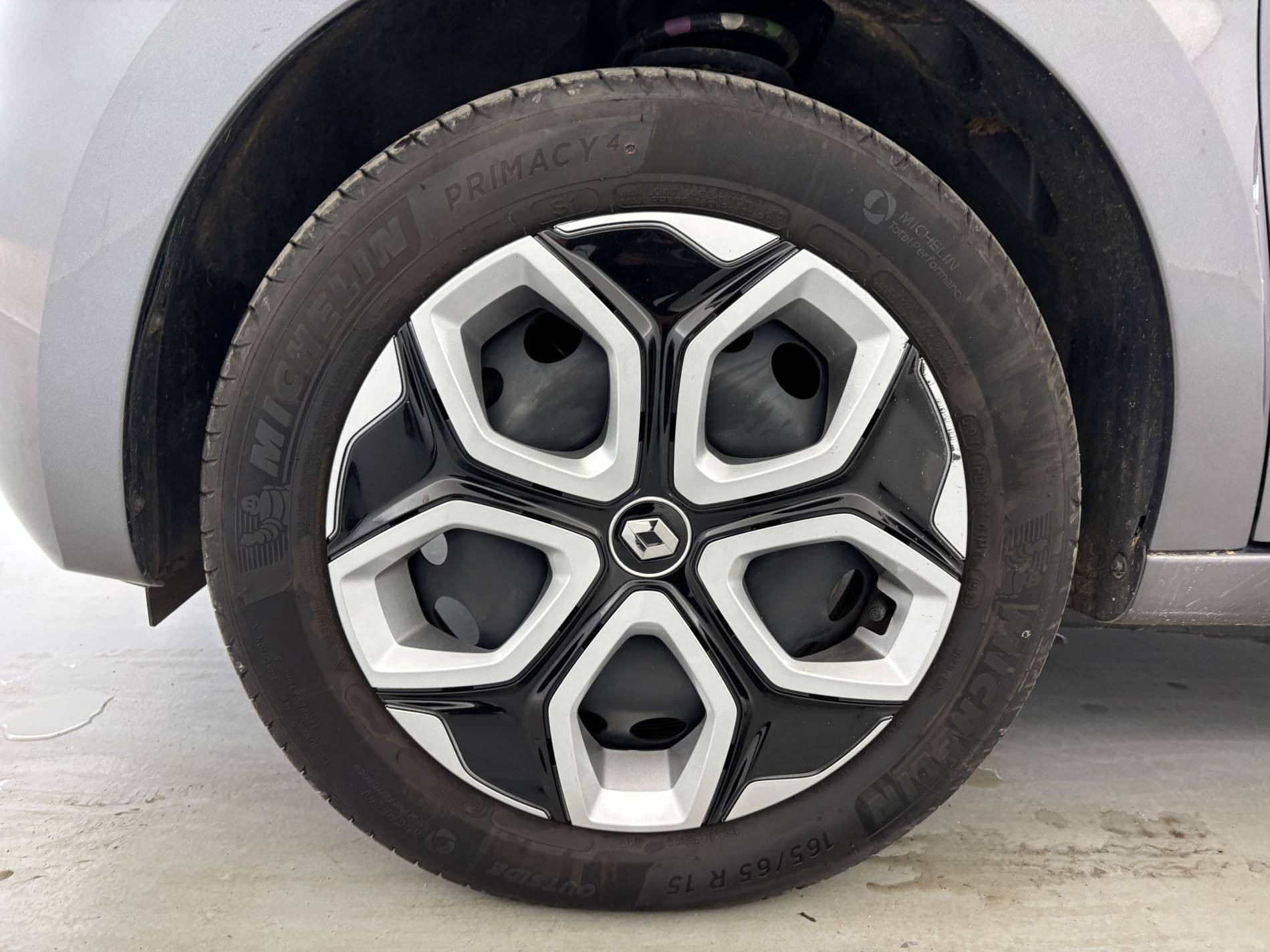 Vente en ligne Renault Twingo Electrique Twingo III E-Tech au prix de 12 690 €