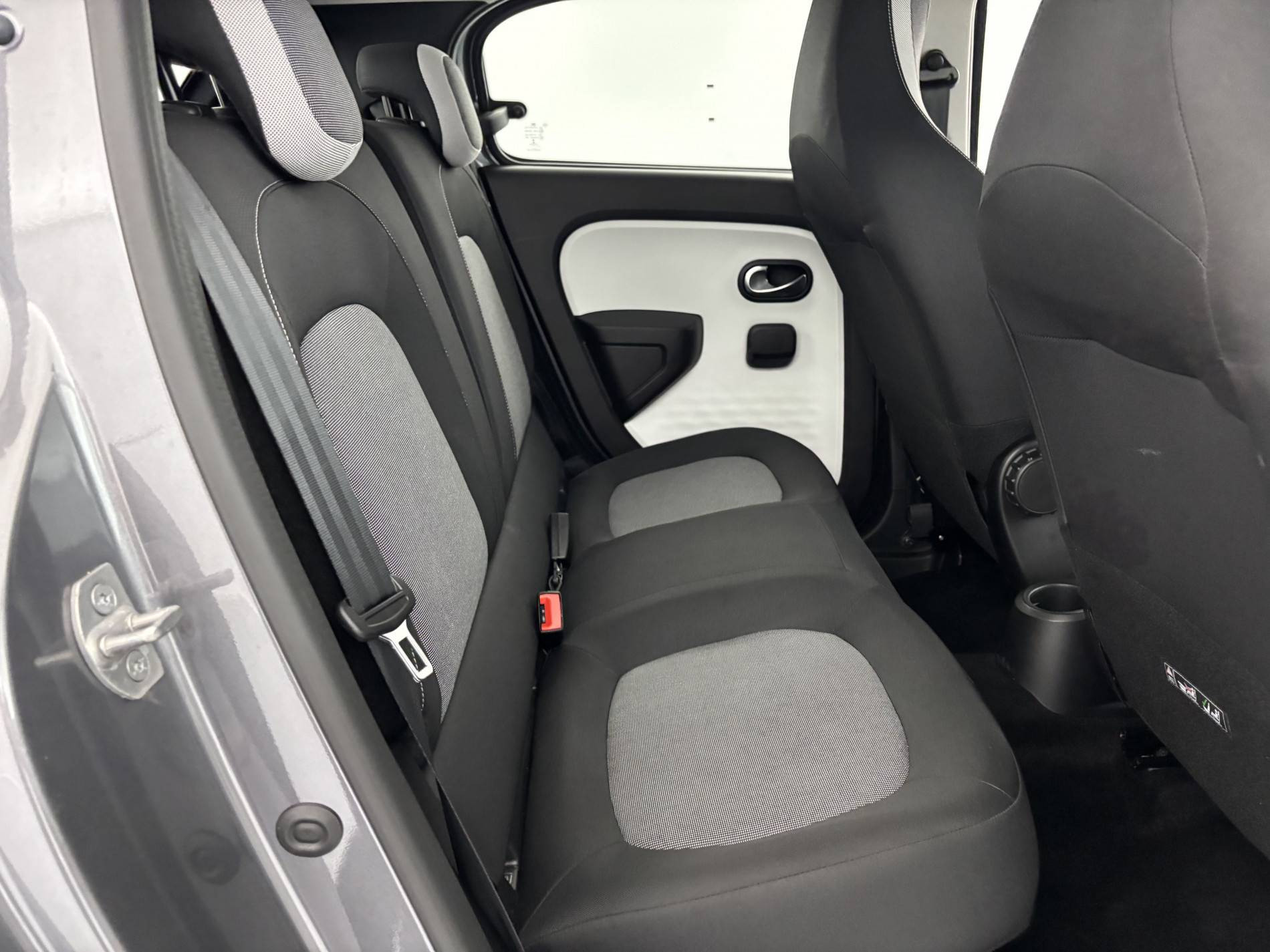 Vente en ligne Renault Twingo Electrique Twingo III E-Tech au prix de 12 690 €