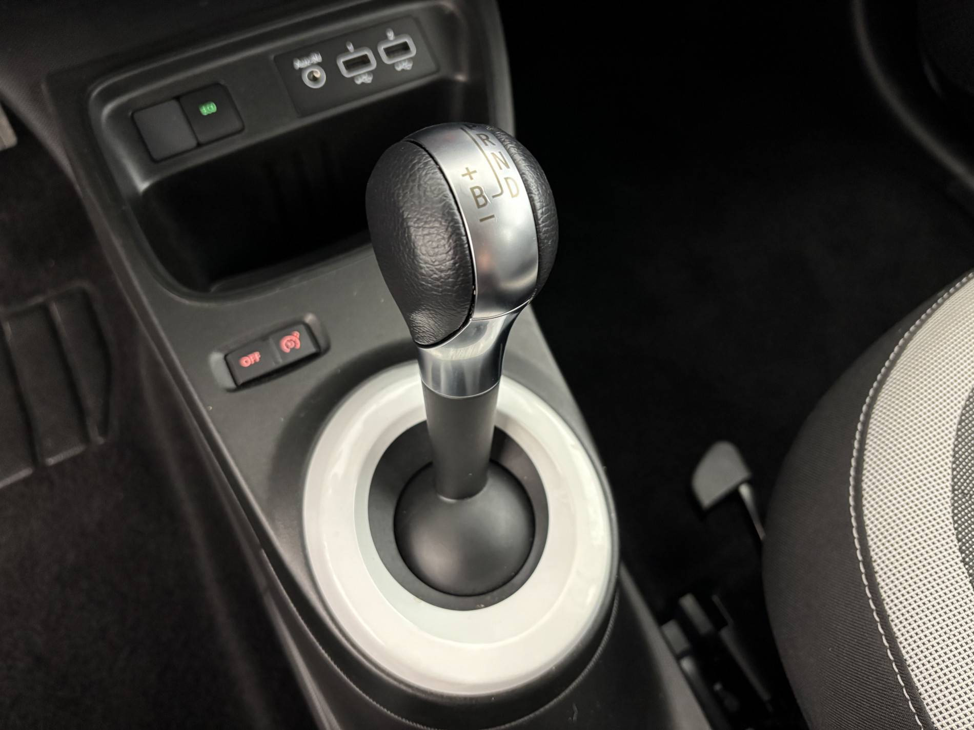 Vente en ligne Renault Twingo Electrique Twingo III E-Tech au prix de 12 690 €