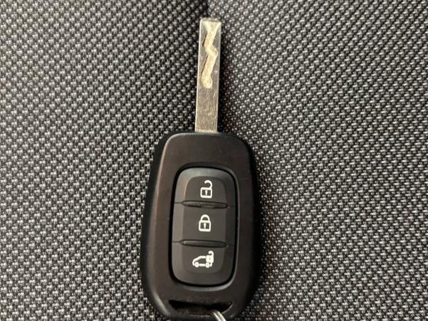 Vente en ligne Renault Kangoo Van  L2 BLUE DCI 115 au prix de 21 590 €