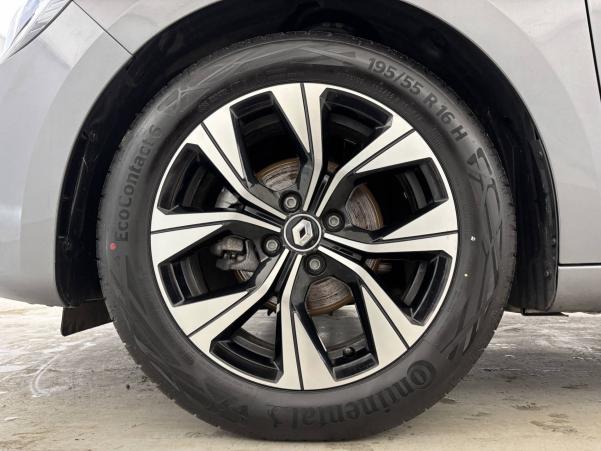 Vente en ligne Renault Clio 5 Clio TCe 90 au prix de 16 390 €