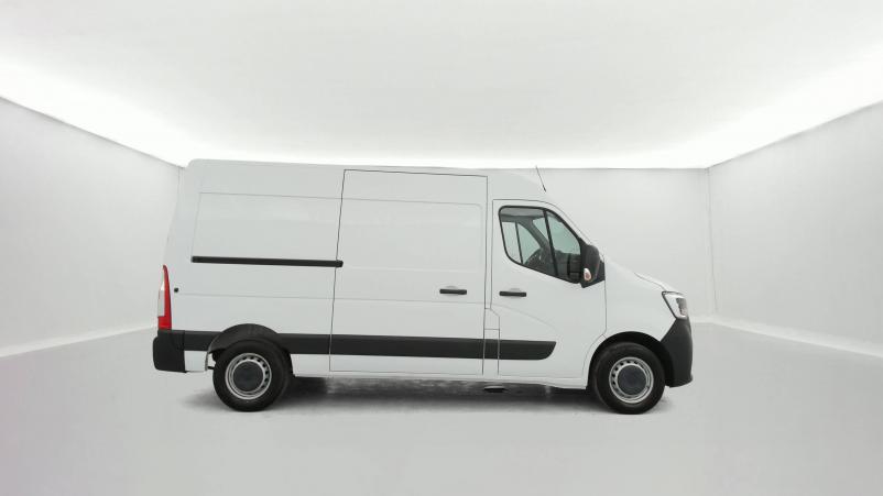 Vente en ligne Renault Master Fourgon MASTER FGN TRAC F3500 L2H2 DCI 135 au prix de 20 990 €