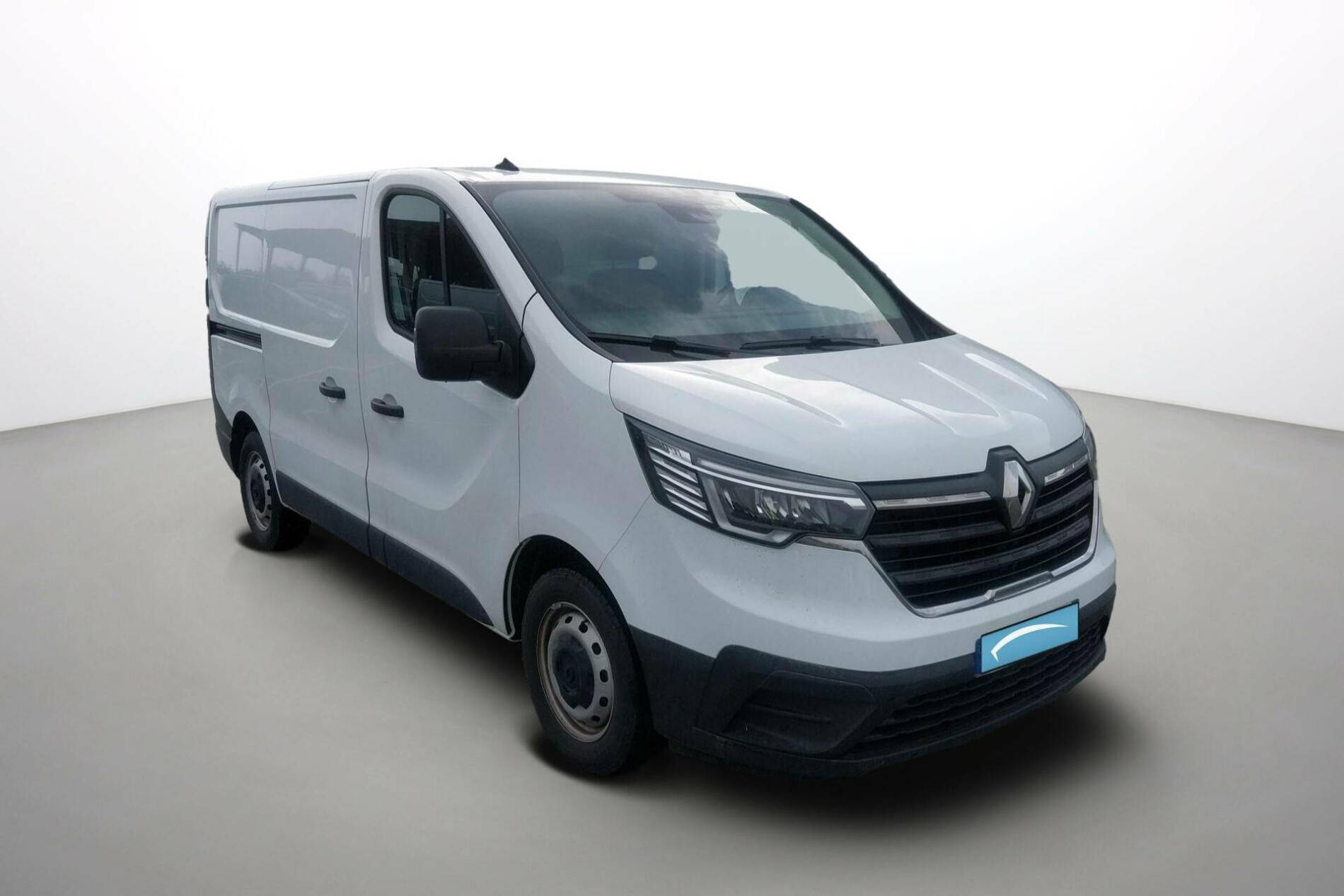 Vente en ligne Renault Trafic 3 Fourgon TRAFIC FGN L1H1 3000 KG BLUE DCI 130 au prix de 24 990 €