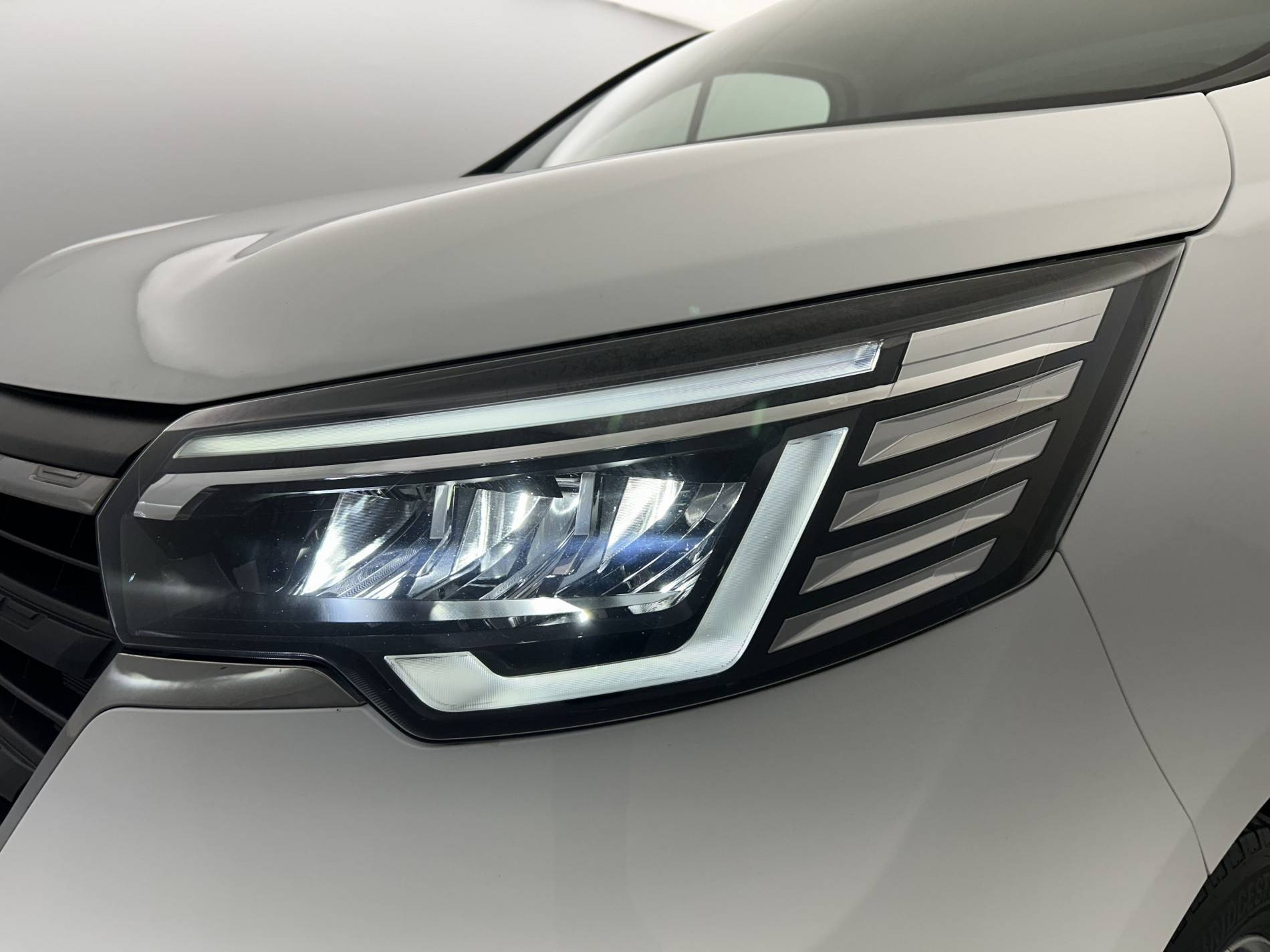 Vente en ligne Renault Trafic 3 Fourgon TRAFIC FGN L1H1 3000 KG BLUE DCI 130 au prix de 24 990 €