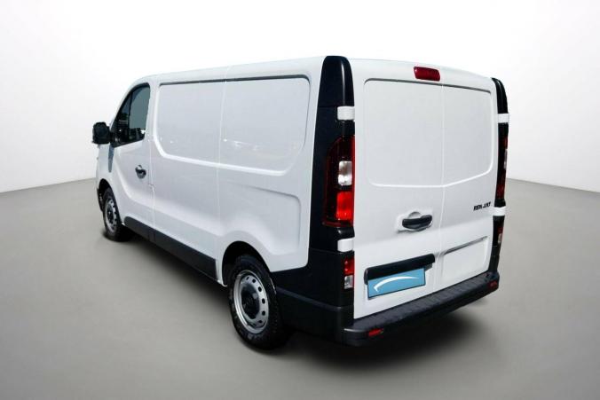 Vente en ligne Renault Trafic 3 Fourgon TRAFIC FGN L1H1 3000 KG BLUE DCI 130 au prix de 24 990 €