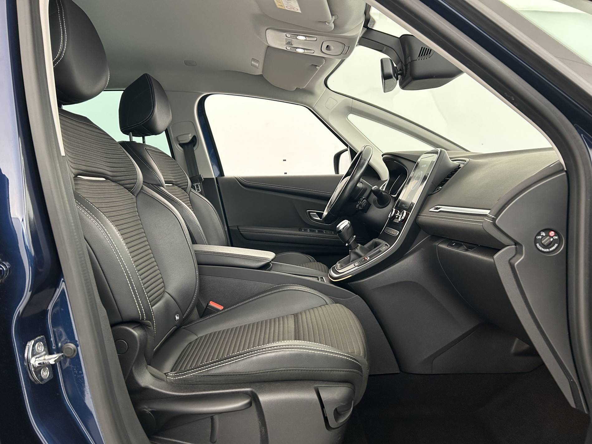 Vente en ligne Renault Scenic 4 Scenic Blue dCi 120 EDC au prix de 19 990 €