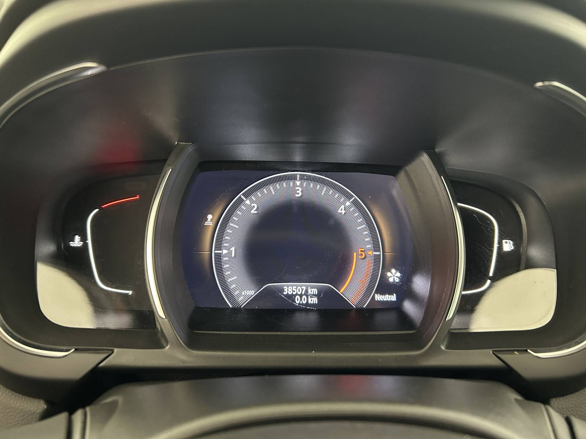 Vente en ligne Renault Scenic 4 Scenic Blue dCi 120 EDC au prix de 19 990 €