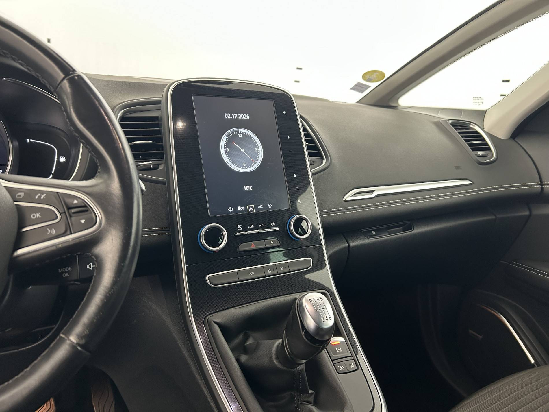 Vente en ligne Renault Scenic 4 Scenic Blue dCi 120 EDC au prix de 19 990 €