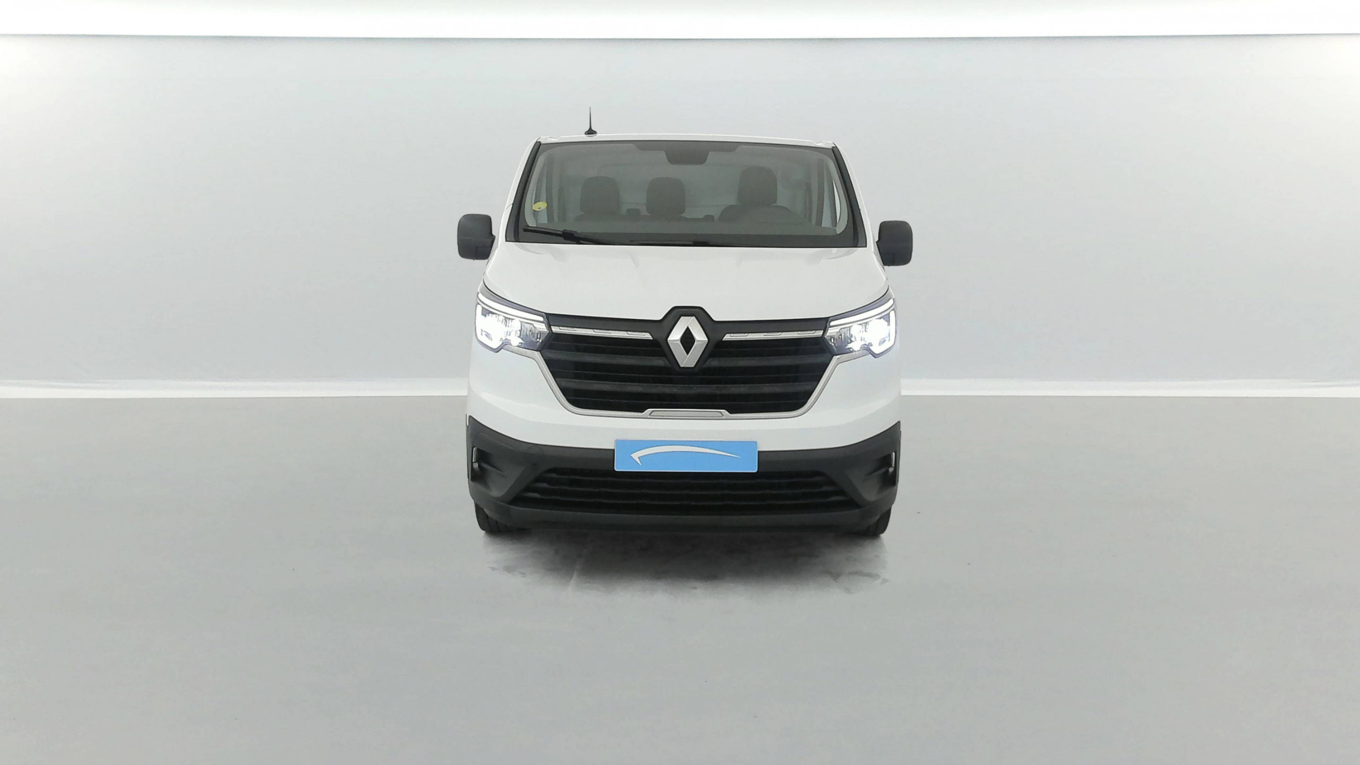 Vente en ligne Renault Trafic 3 Fourgon TRAFIC FGN L1H1 3T BLUE DCI 130 GSR2 au prix de 24 990 €