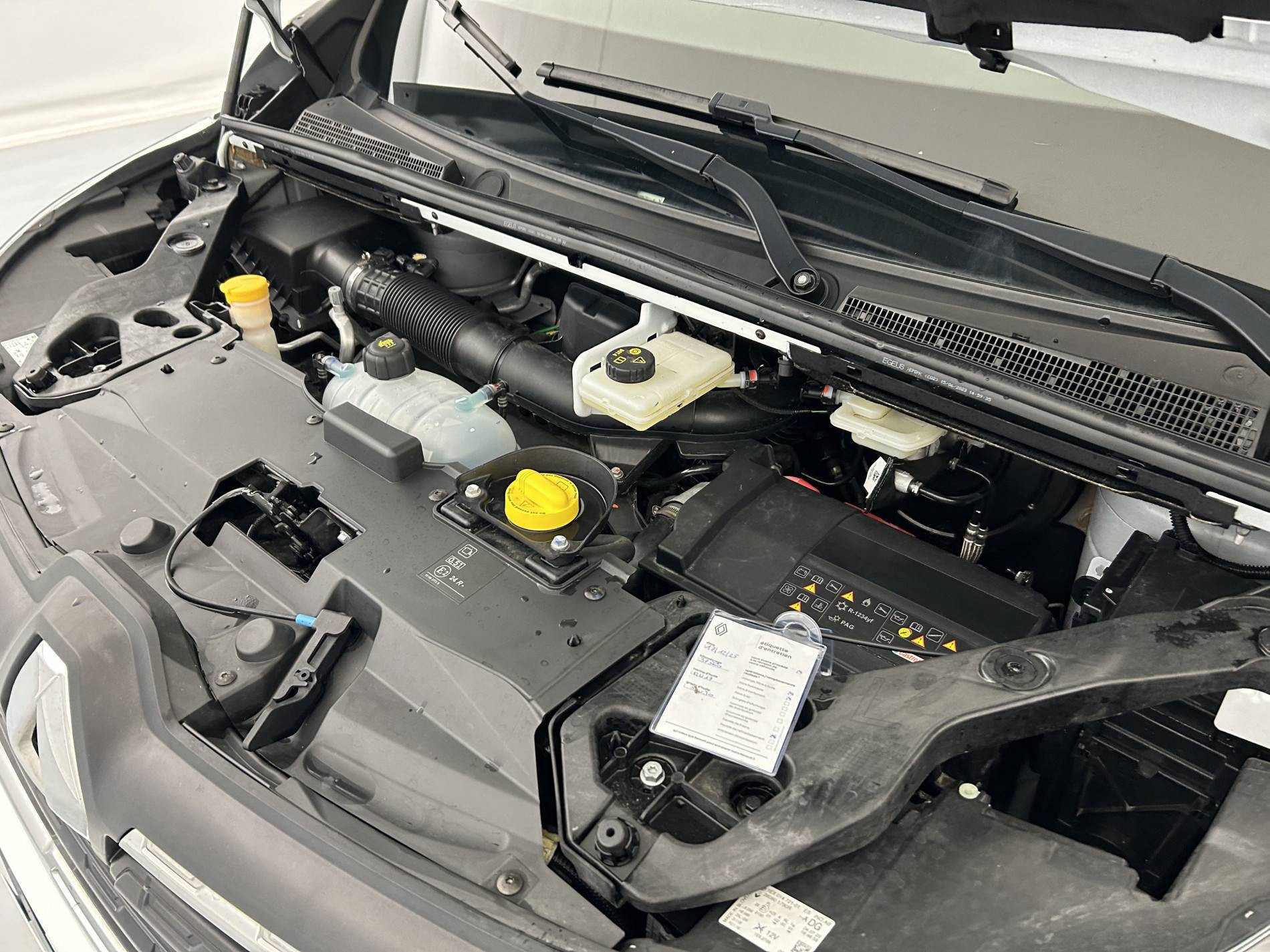 Vente en ligne Renault Trafic 3 Fourgon TRAFIC FGN L1H1 3T BLUE DCI 130 GSR2 au prix de 24 990 €