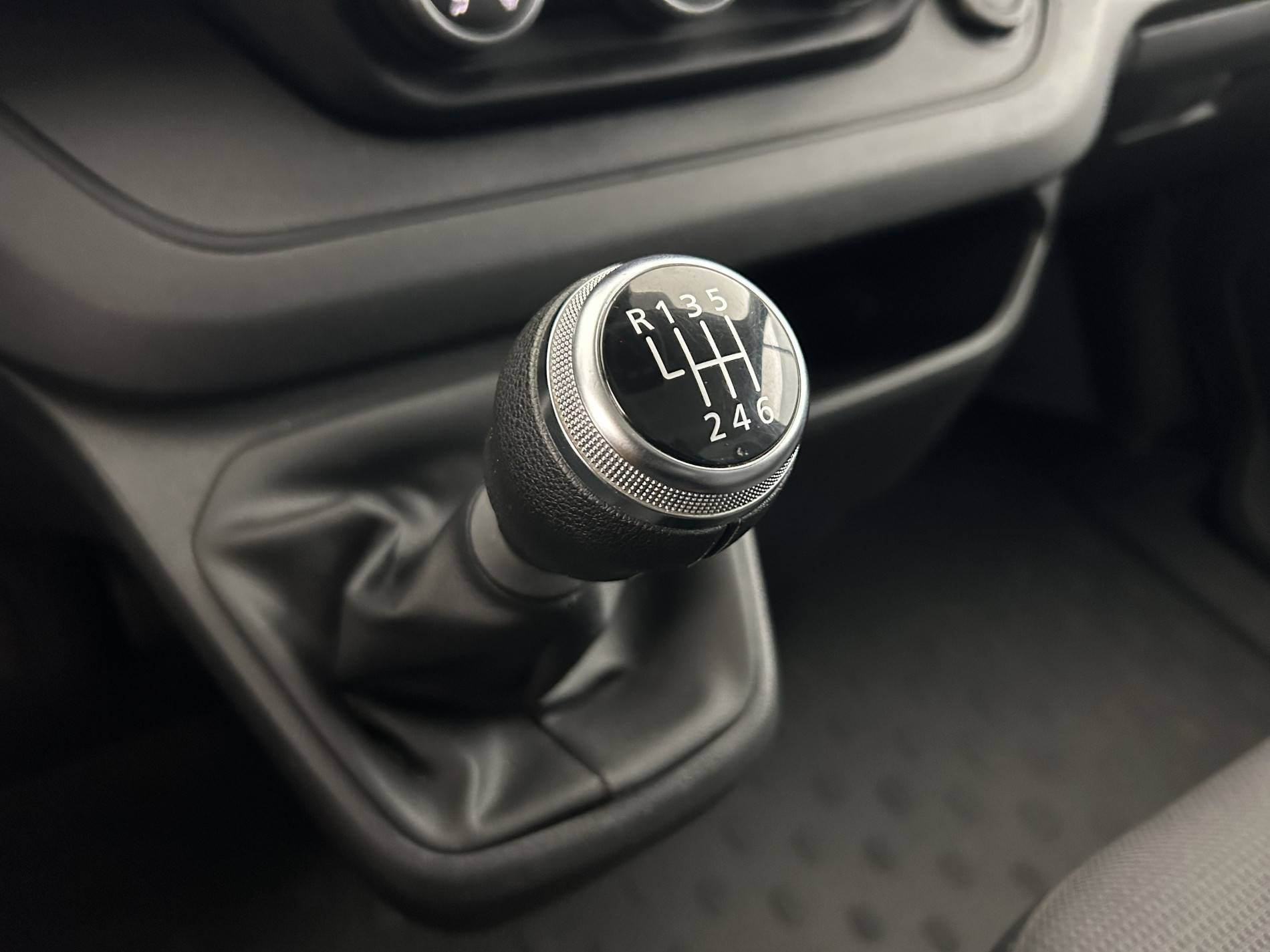 Vente en ligne Renault Trafic 3 Fourgon TRAFIC FGN L1H1 3T BLUE DCI 130 GSR2 au prix de 24 990 €