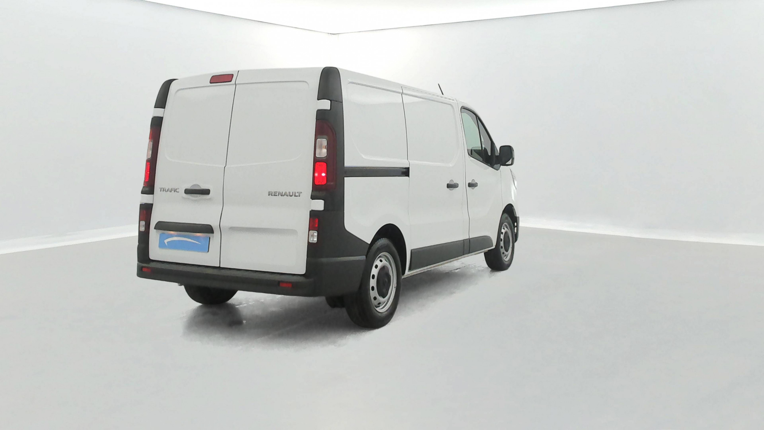 Vente en ligne Renault Trafic 3 Fourgon TRAFIC FGN L1H1 3T BLUE DCI 130 GSR2 au prix de 24 990 €