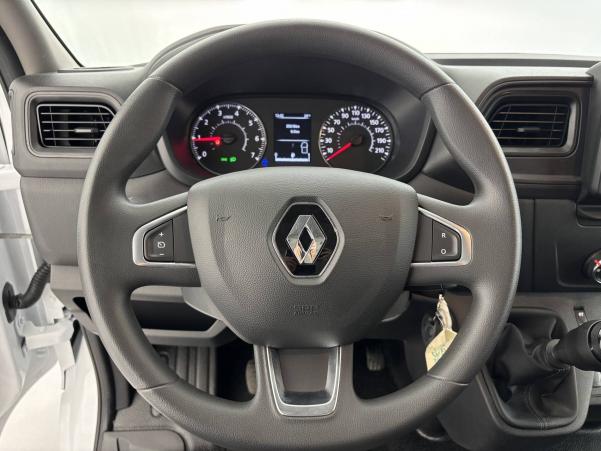Vente en ligne Renault Master Fourgon MASTER FGN TRAC F3500 L2H2 BLUE DCI 135 au prix de 26 990 €