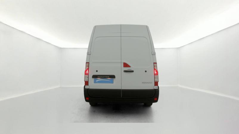 Vente en ligne Renault Master Fourgon MASTER FGN TRAC F3500 L2H2 BLUE DCI 135 au prix de 26 990 €