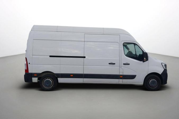 Vente en ligne Renault Master Fourgon MASTER FGN TRAC F3500 L3H3 DCI 135 au prix de 27 990 €