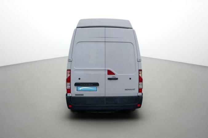 Vente en ligne Renault Master Fourgon MASTER FGN TRAC F3500 L3H3 DCI 135 au prix de 27 990 €