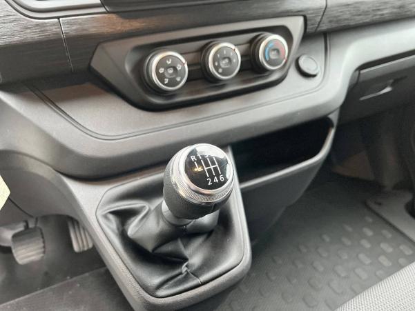 Vente en ligne Renault Trafic  L1 dCi 150 Energy S&S au prix de 36 990 €