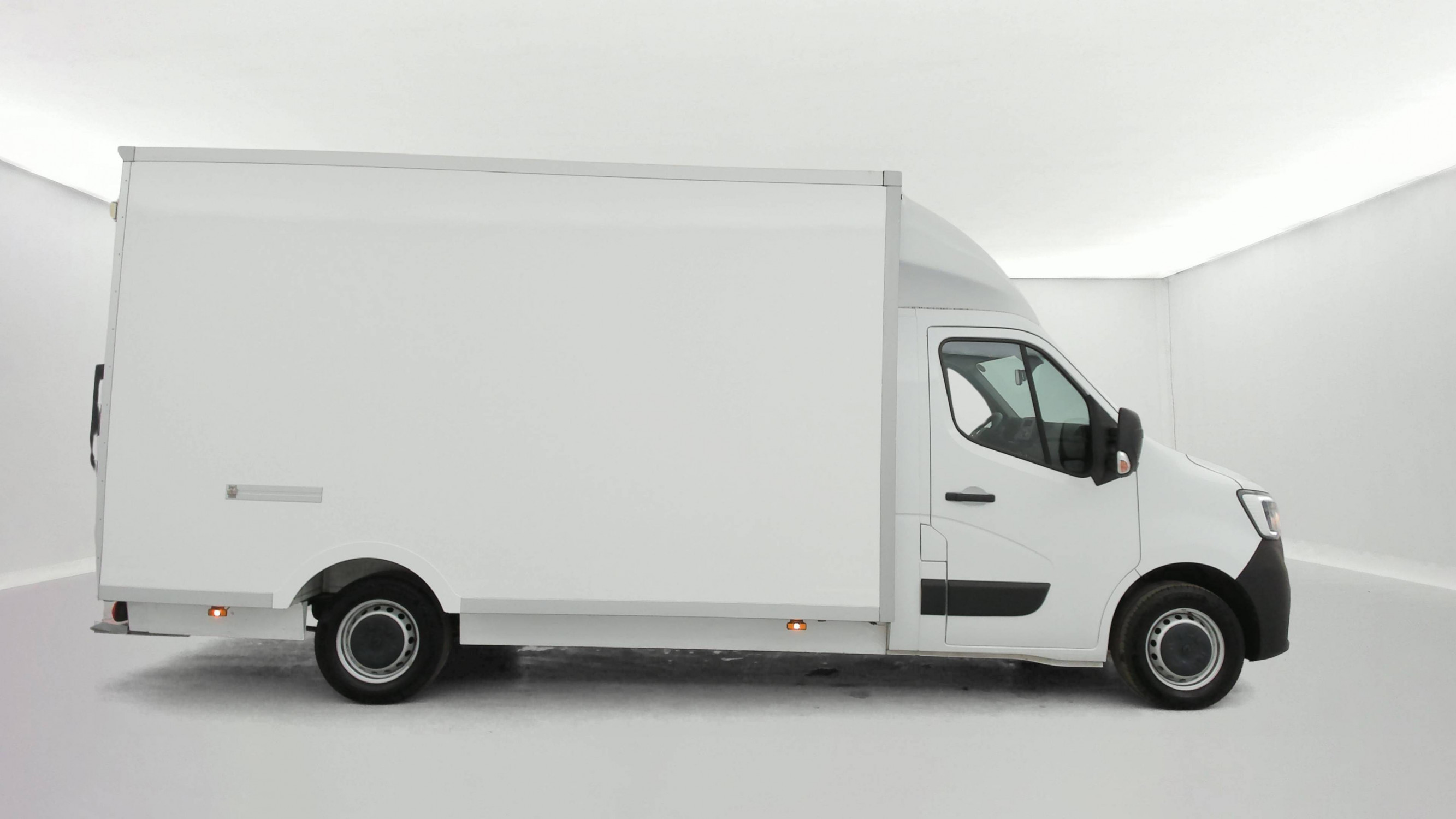 Vente en ligne Renault Master 3 Châssis Cabine MASTER PHC TRAC F3500 L3H1 BLUE DCI 145 EURO VI au prix de 28 990 €