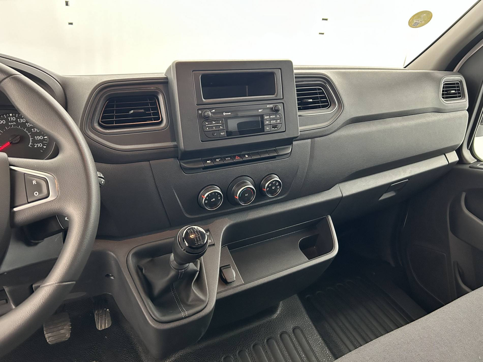 Vente en ligne Renault Master 3 Châssis Cabine MASTER PHC TRAC F3500 L3H1 BLUE DCI 145 EURO VI au prix de 28 990 €