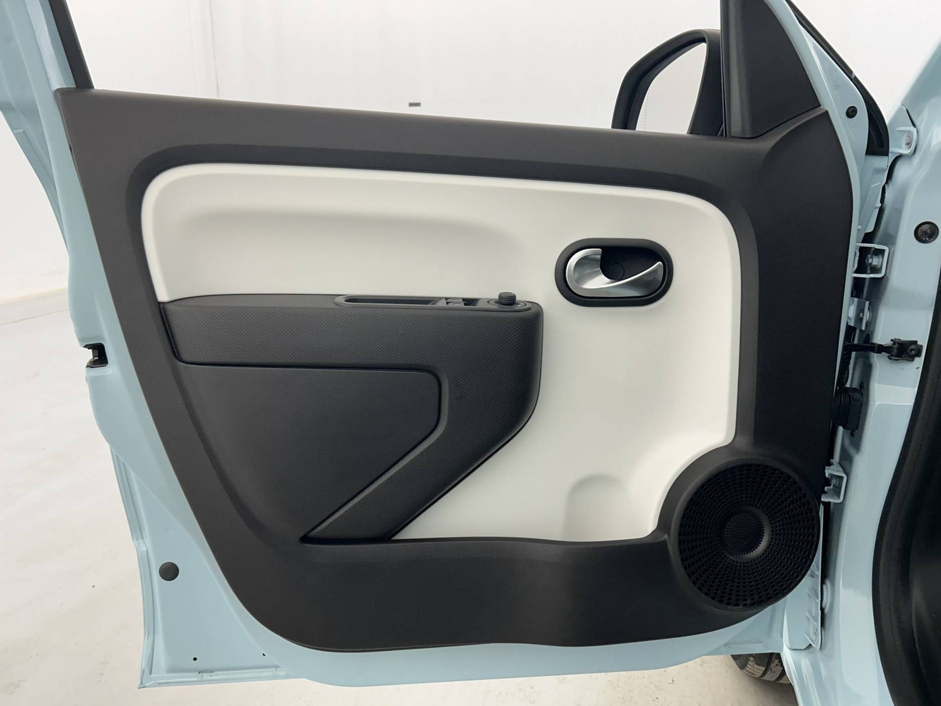 Vente en ligne Renault Twingo Electrique Twingo III E-Tech au prix de 10 990 €