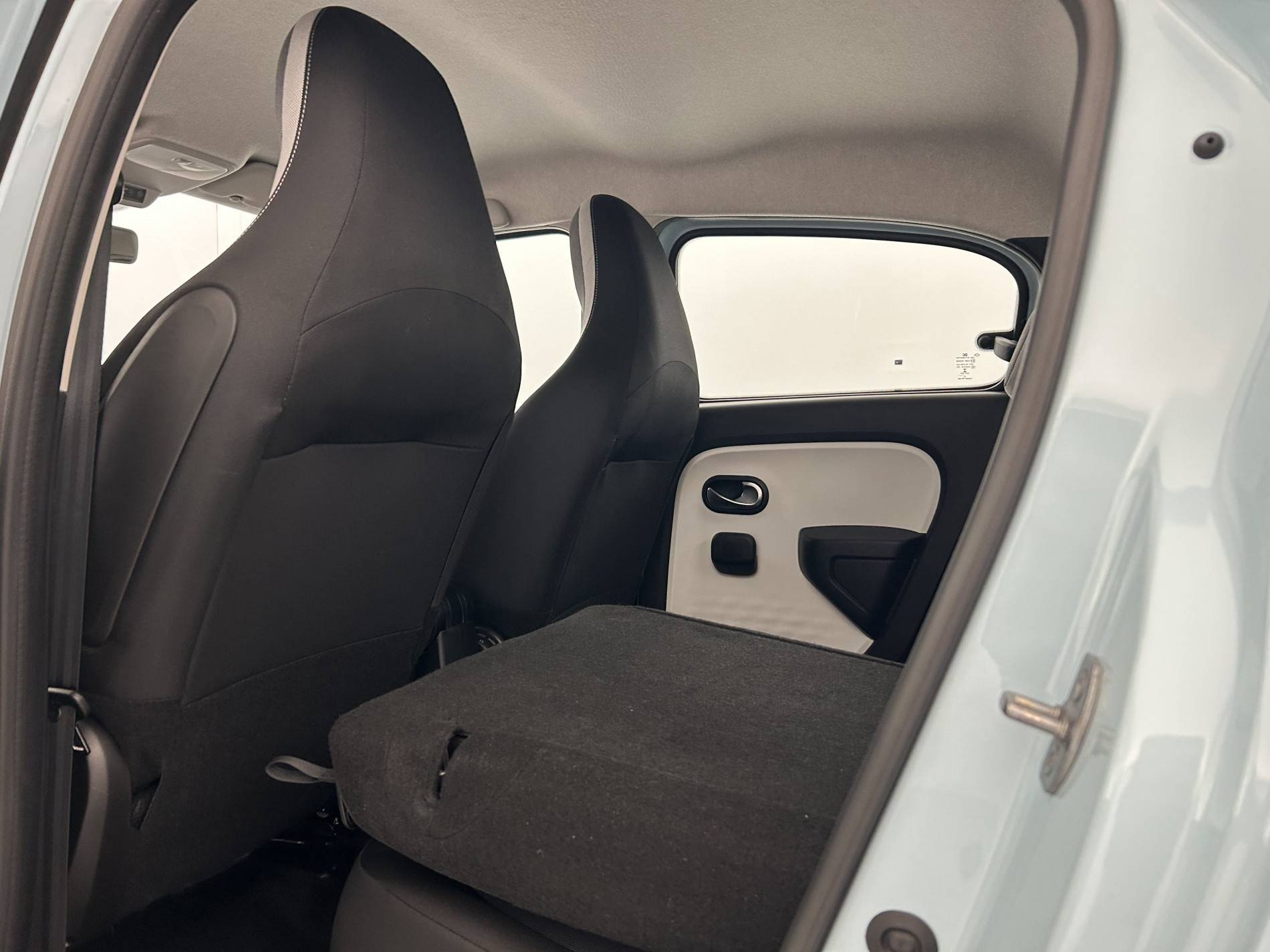 Vente en ligne Renault Twingo Electrique Twingo III E-Tech au prix de 10 990 €