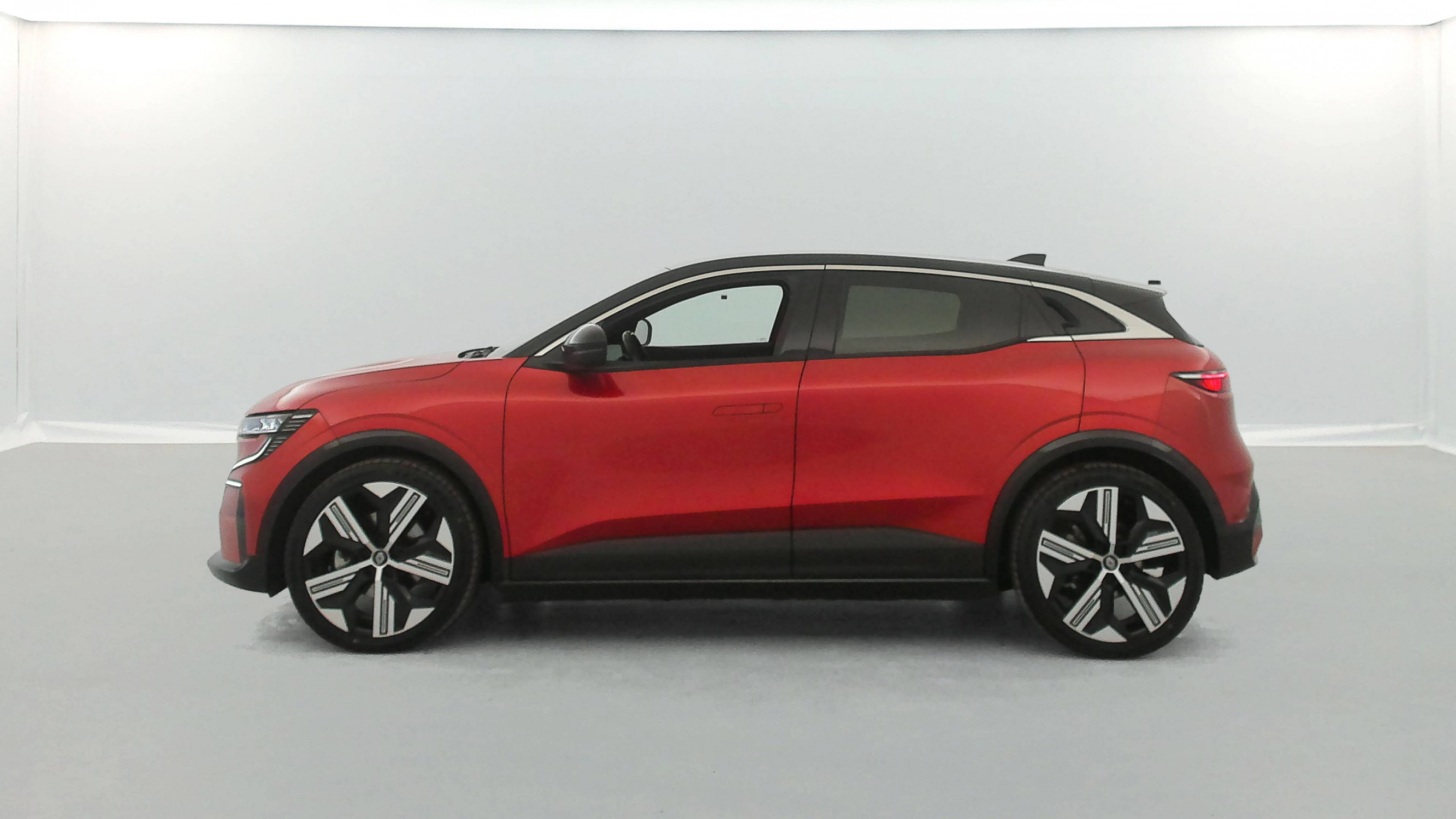 Vente en ligne Renault Megane E-Tech  EV60 220 ch super charge au prix de 25 790 €