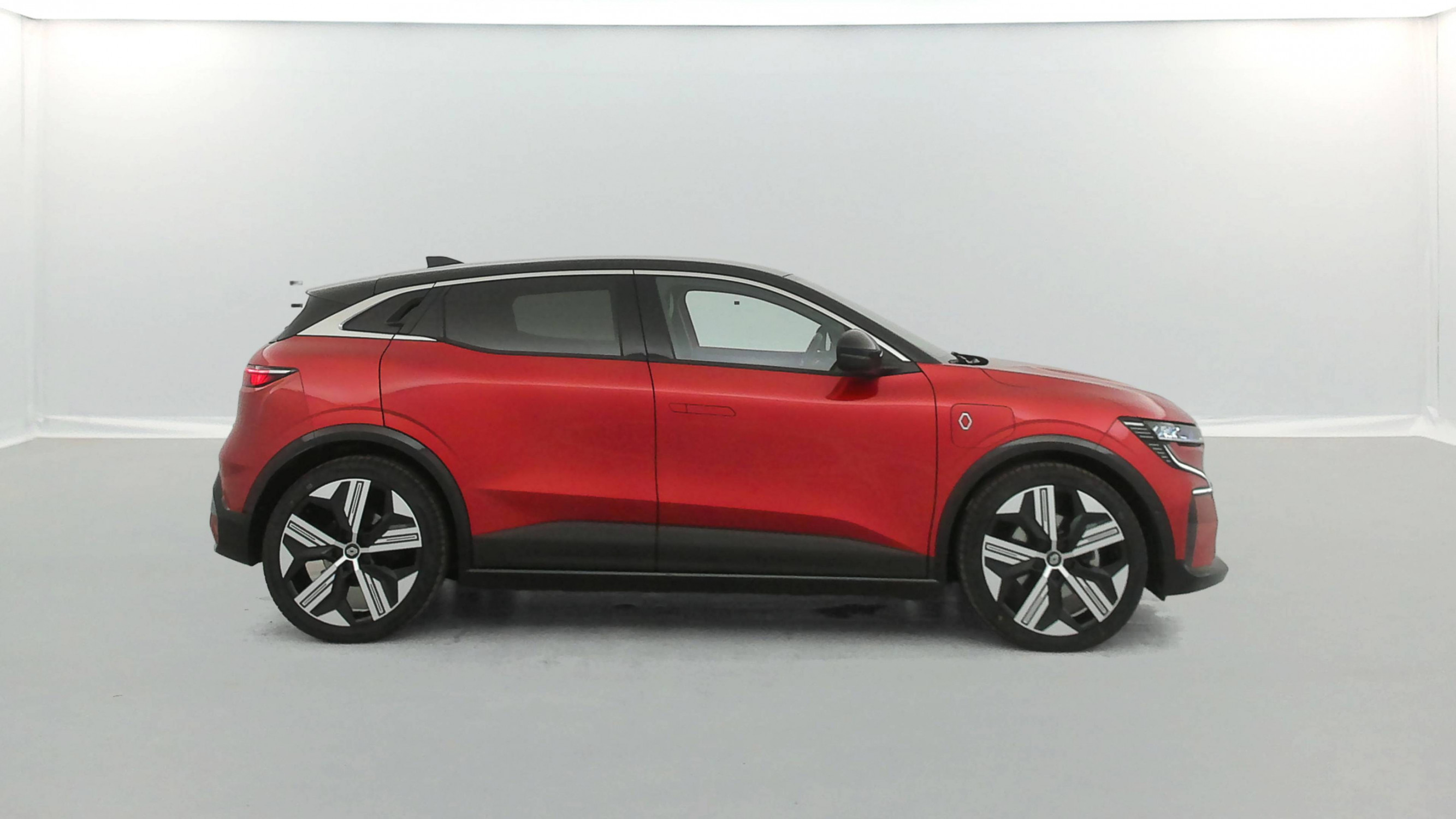 Vente en ligne Renault Megane E-Tech  EV60 220 ch super charge au prix de 25 790 €