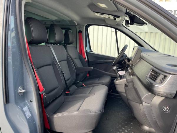 Vente en ligne Renault Trafic 3 Combi  L2 dCi 145 Energy S&S au prix de 36 990 €