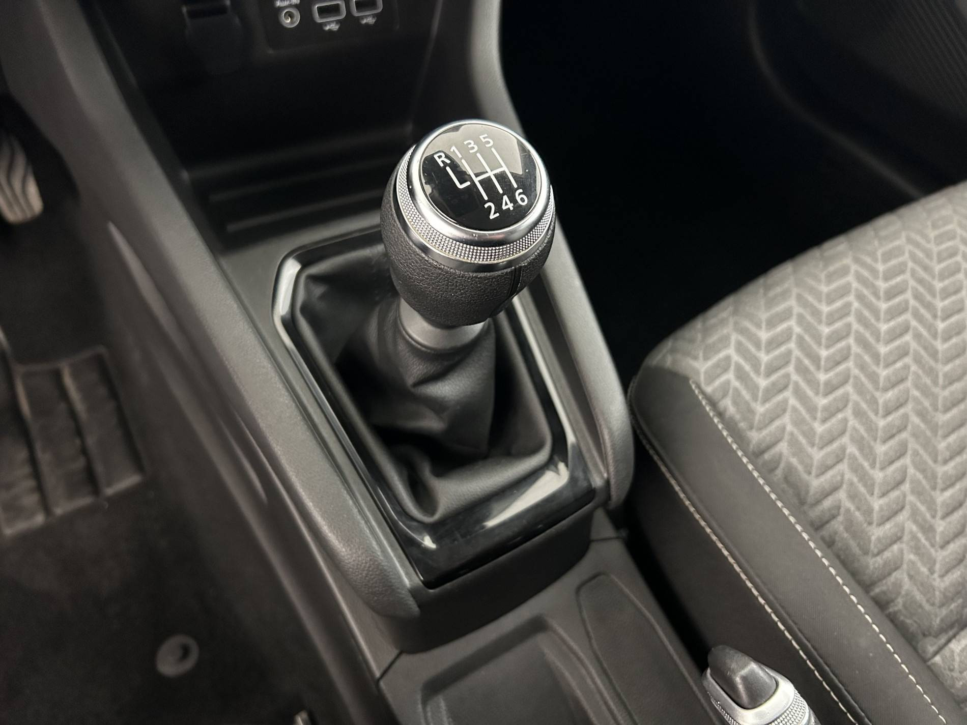 Vente en ligne Renault Clio 5 Clio TCe 90 au prix de 14 490 €