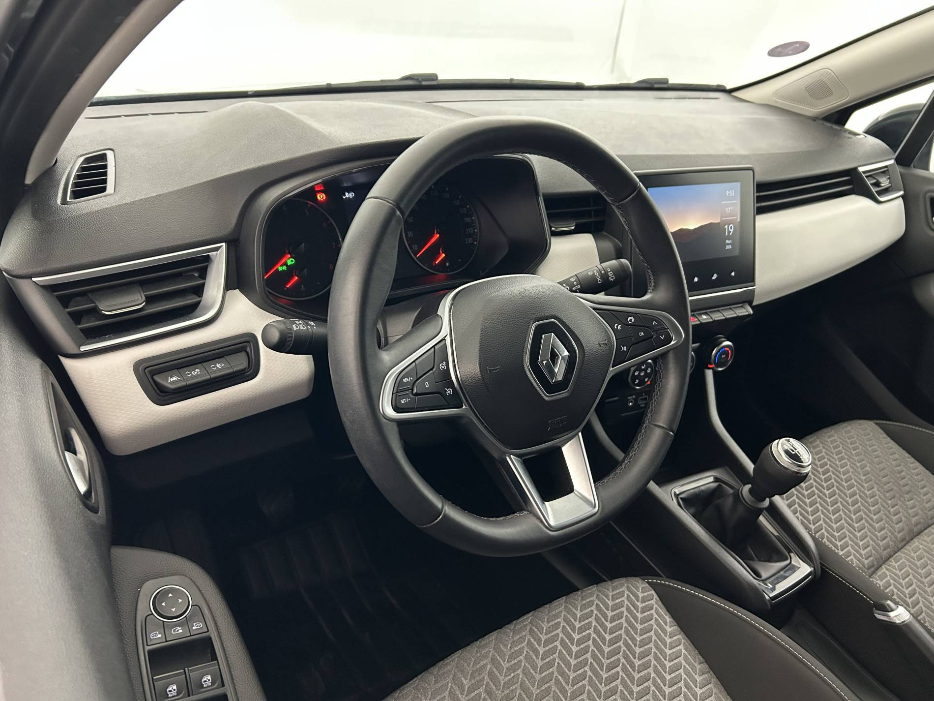 Vente en ligne Renault Clio 5 Clio TCe 90 au prix de 14 490 €