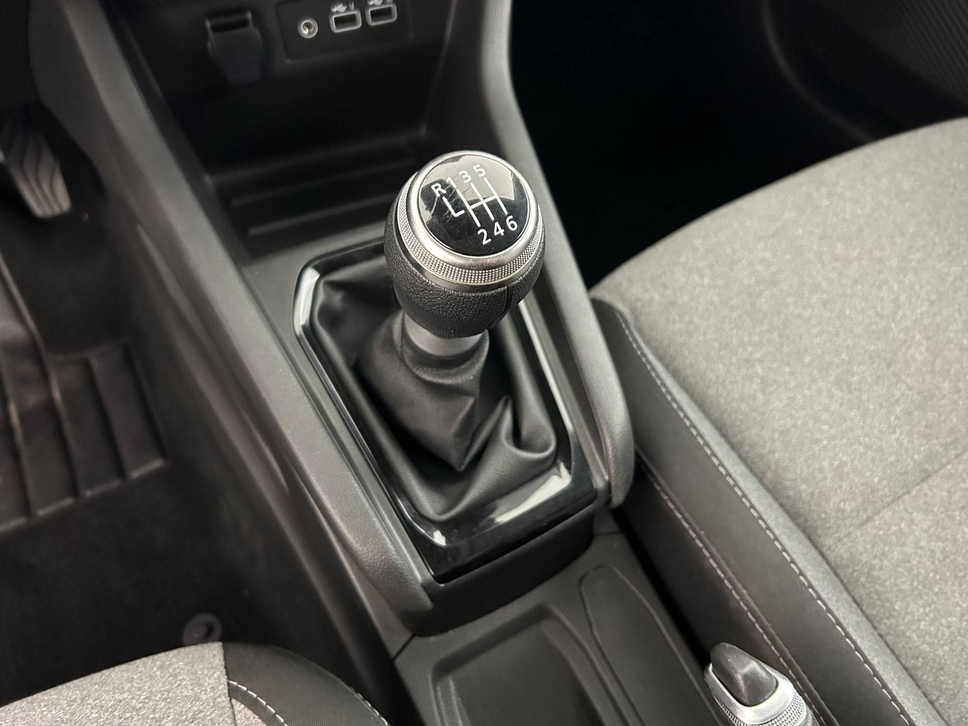 Vente en ligne Renault Clio 5 Clio TCe 90 au prix de 14 390 €