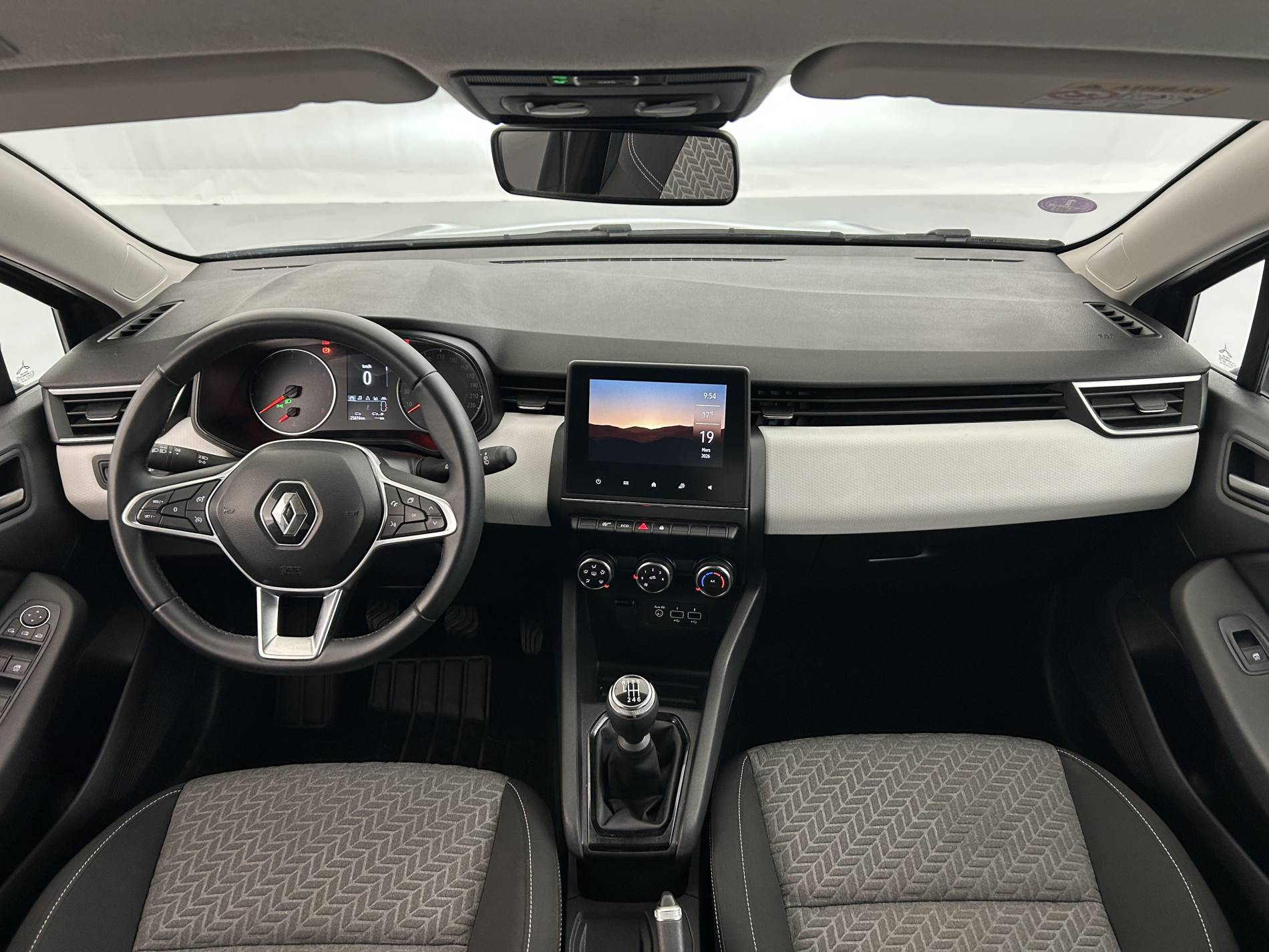 Vente en ligne Renault Clio 5 Clio TCe 90 au prix de 14 490 €