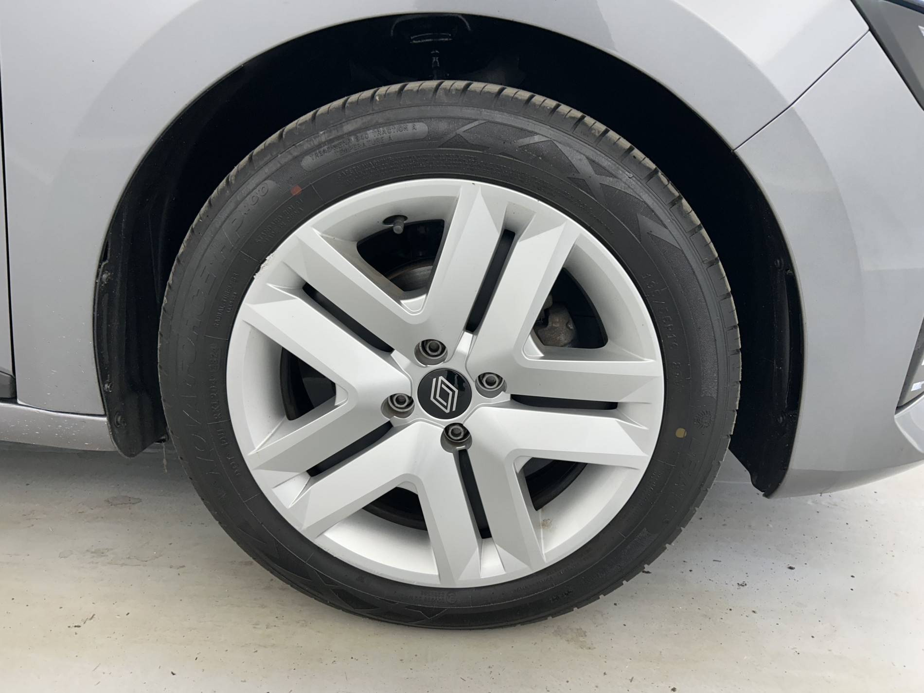 Vente en ligne Renault Clio 5 Clio TCe 90 au prix de 14 390 €